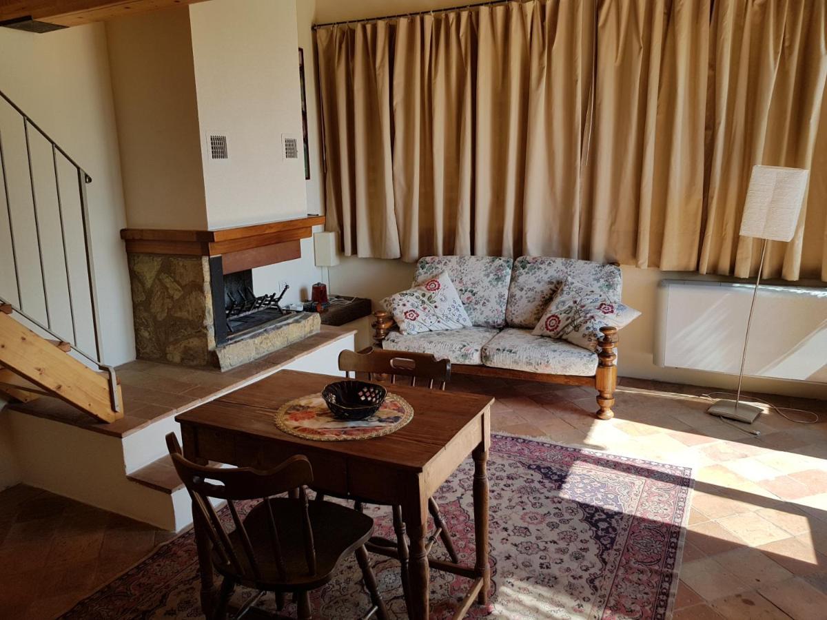 Agriturismo Casa Montecucco Giuncarico 外观 照片