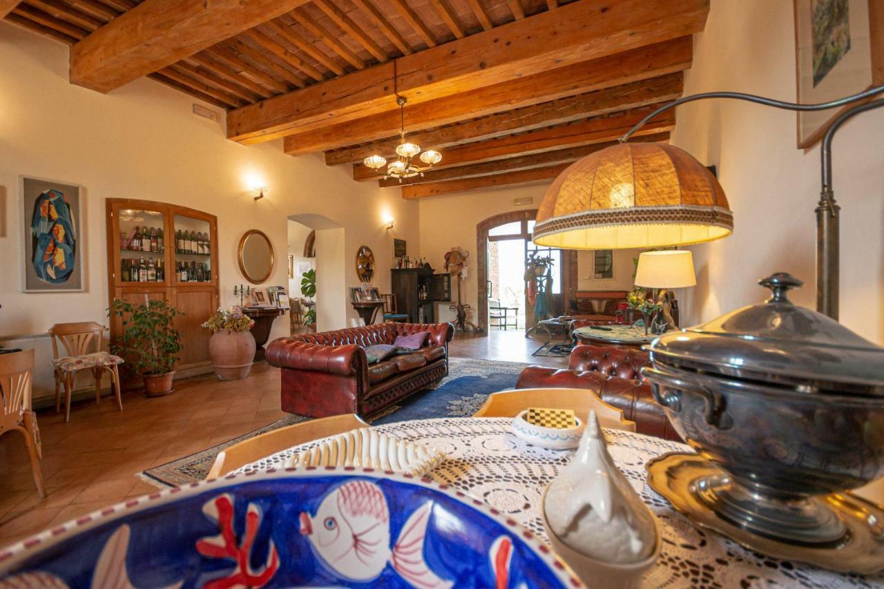 Agriturismo Casa Montecucco Giuncarico 外观 照片